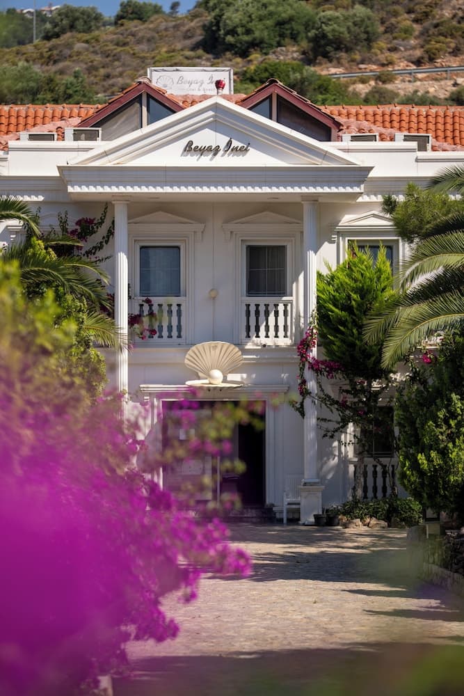 Beyaz İnci Otel & Beach
