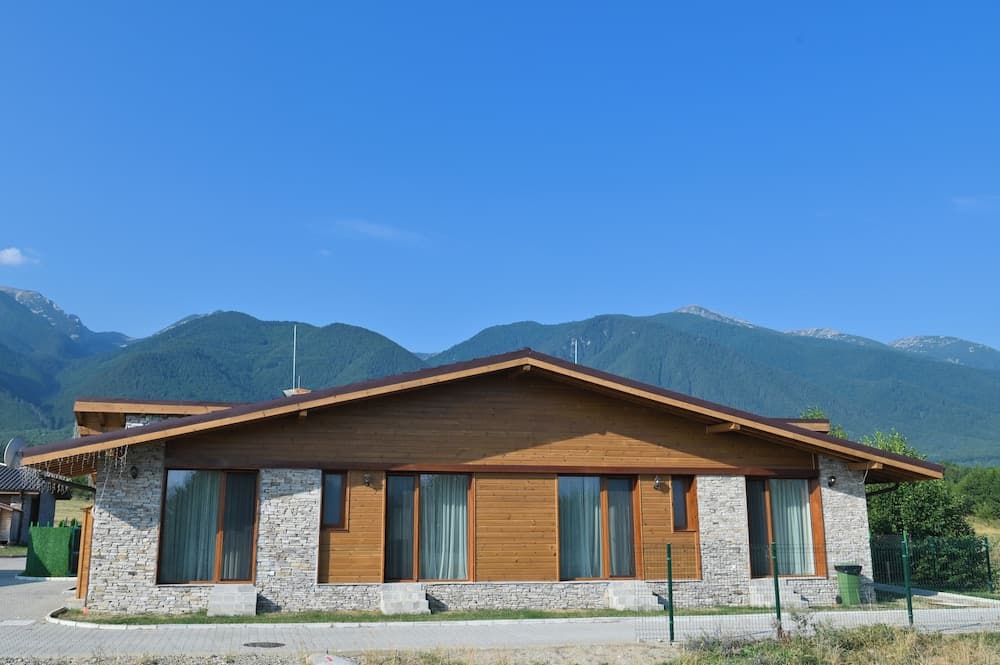Villa Letizia near Pirin Golf Resort