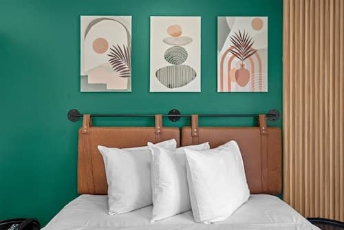 Le Bon Hotel Hollywood