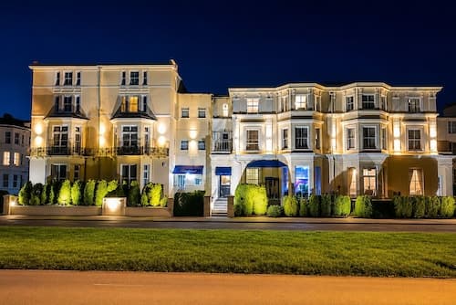 The Carlton Hotel