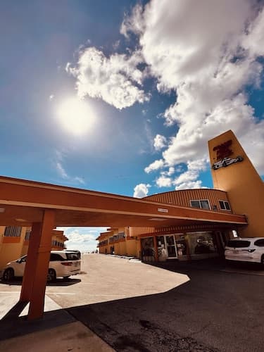 Grand Prix Motel on the Beach