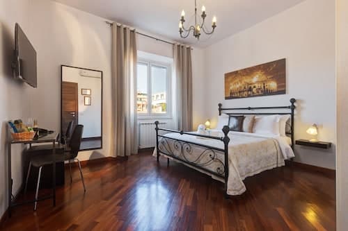 Little Rhome Suites