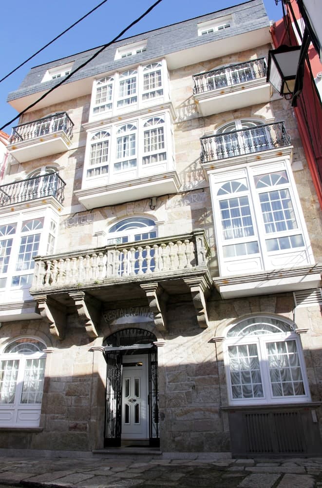 Hotel LARRY
