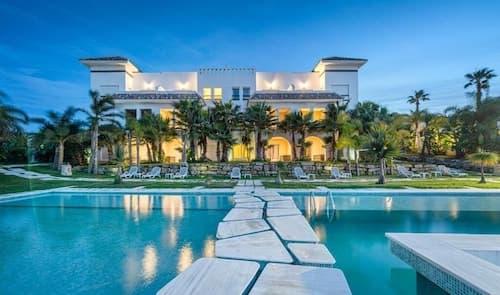 Mnar Castle Apartments