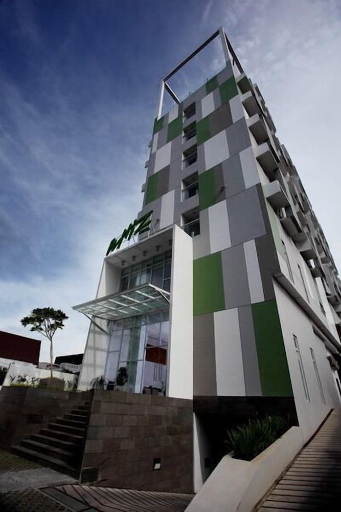 Whiz Hotel Pemuda Semarang