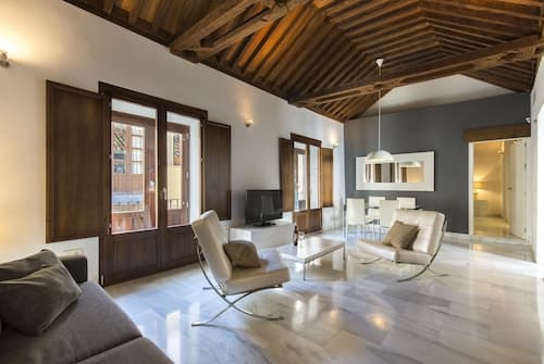tuAnfitrion Elvira Suites