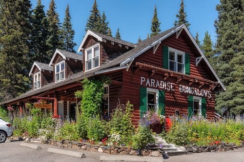 Paradise Lodge & Bungalows