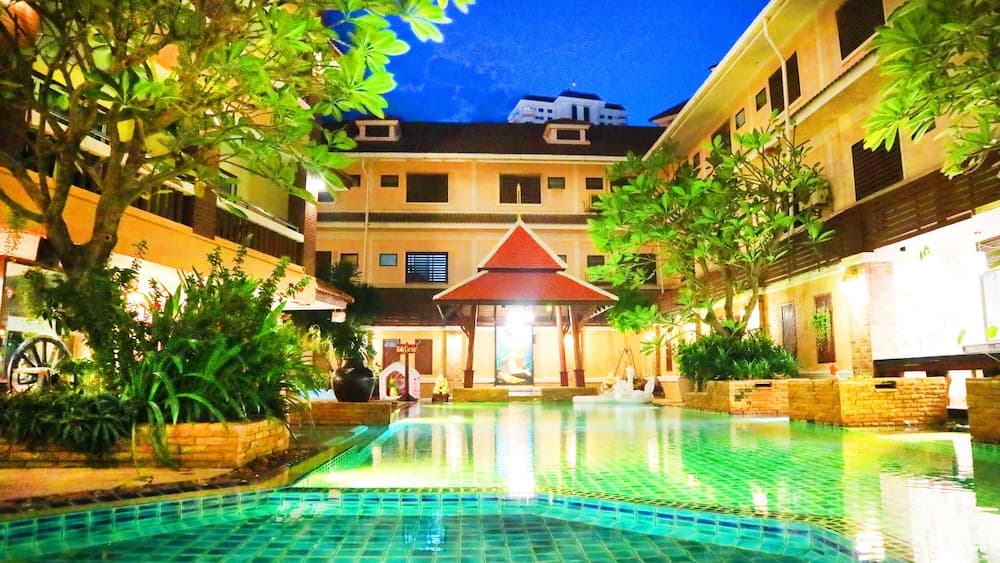 Aiyaree Place Hotel