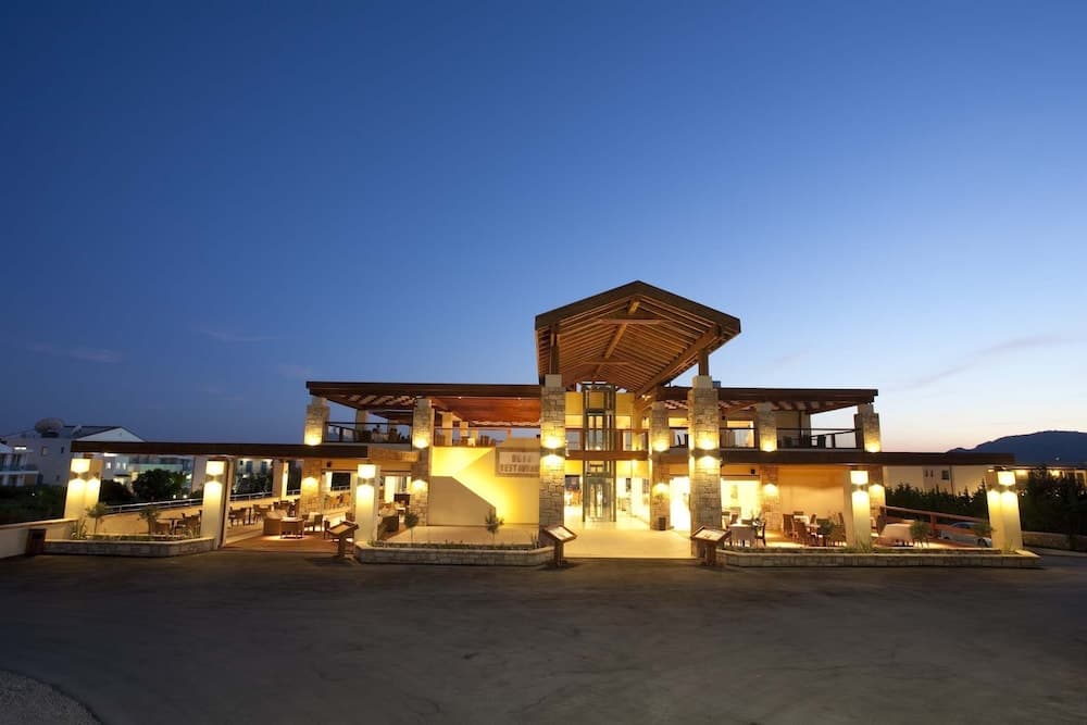 Island Blue Hotel