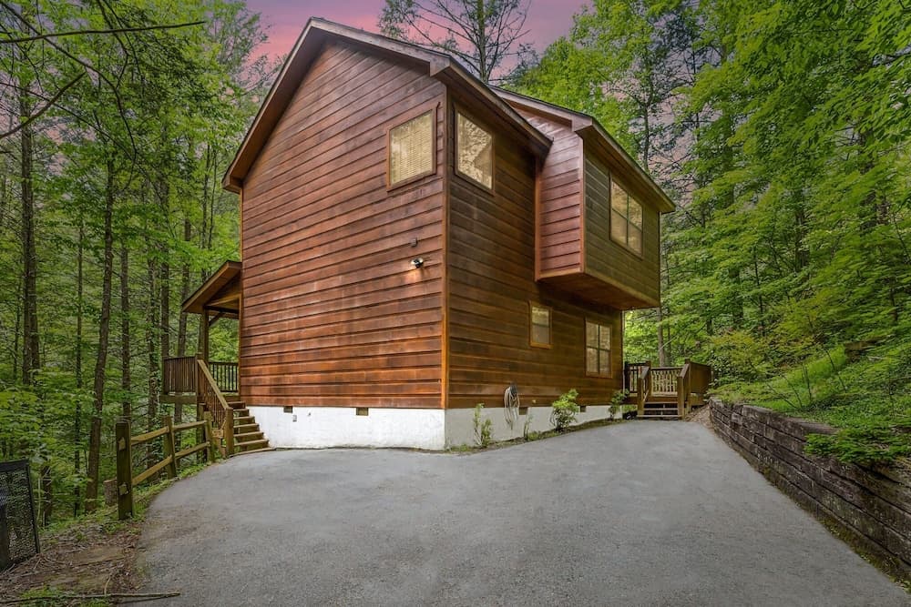 Whitetail Cabin 2 Bedroom Cabin by RedAwning