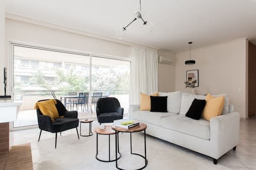 Top-Class 2BR Apartment in Marousi