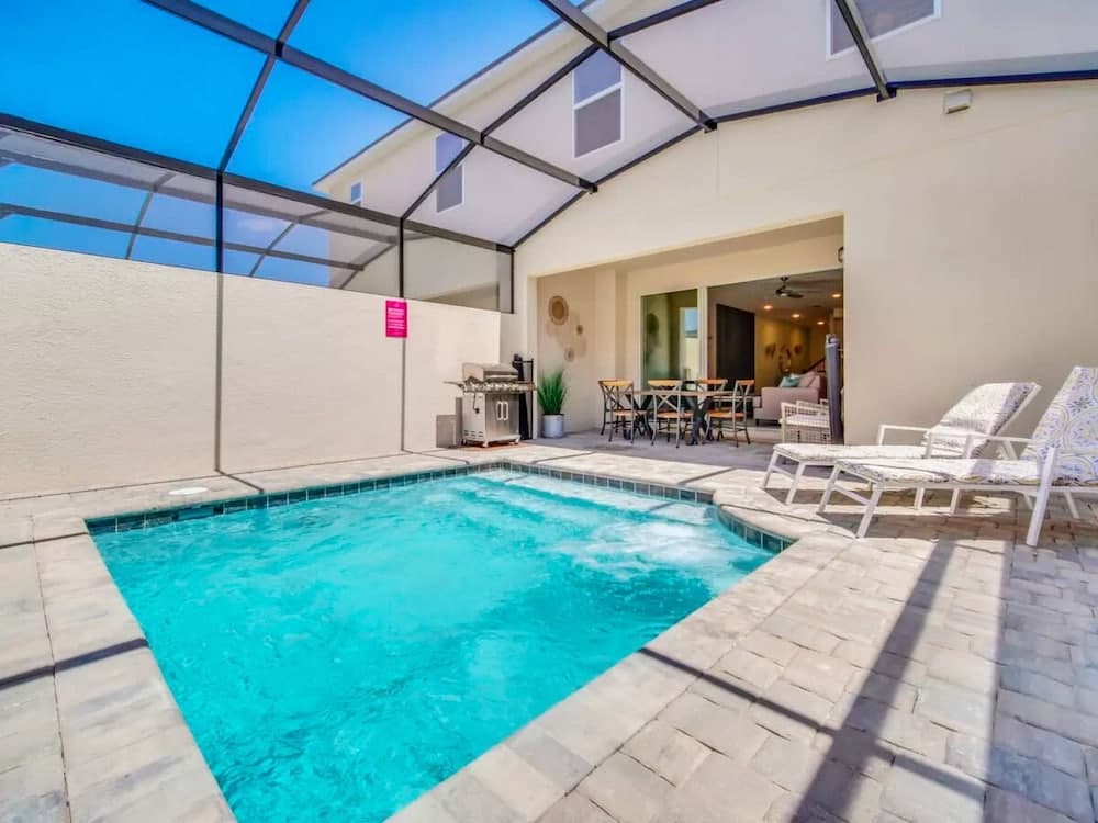 1878 Tropical Palms Circle