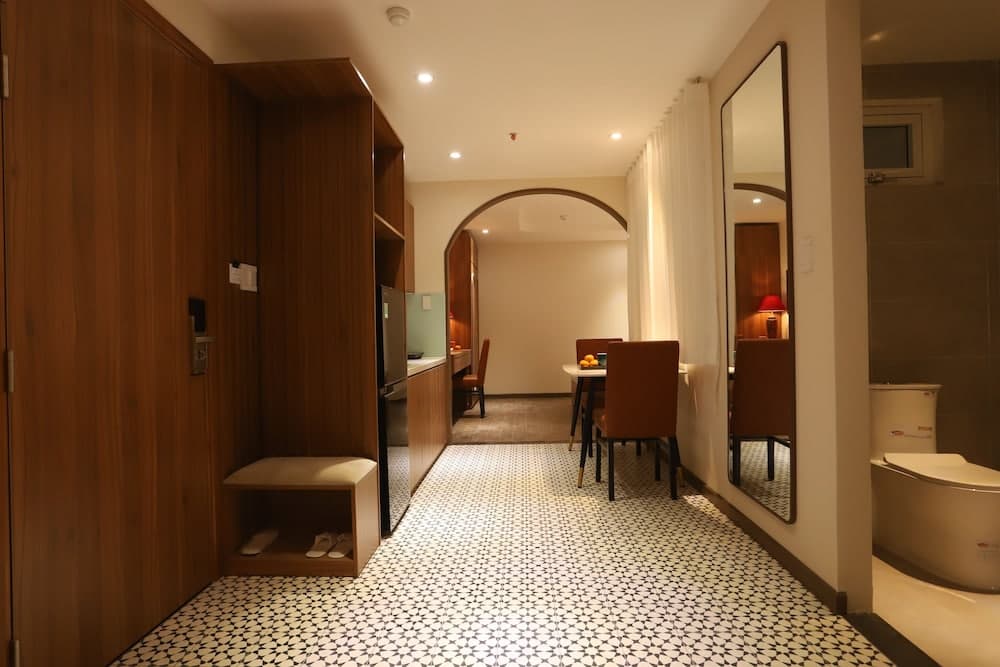 Lanura Apartments and Hotel