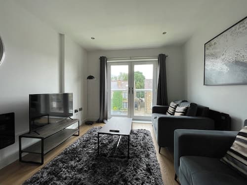Modern & Comfortable 2BR Apartment
