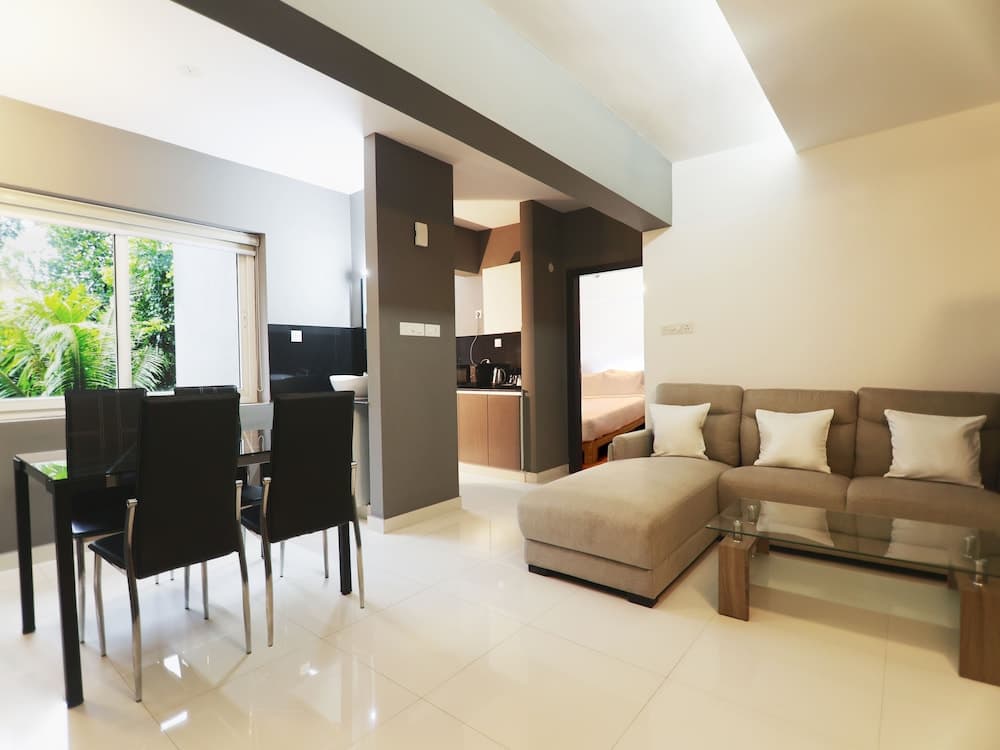 Transit Suites by GrandWest