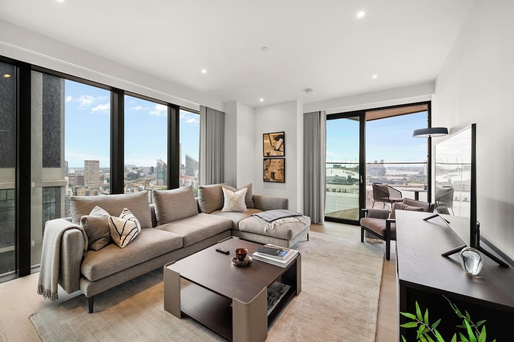 Luxury two Bedroom Apartment in East Londons Docklands