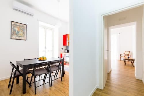 Barrio 133 - Double Bedroom in Center by Napoliapartments