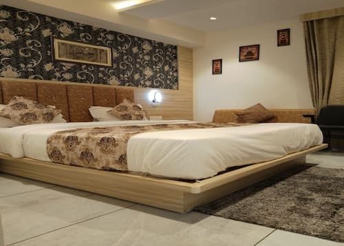 Hotel Lotus Villa
