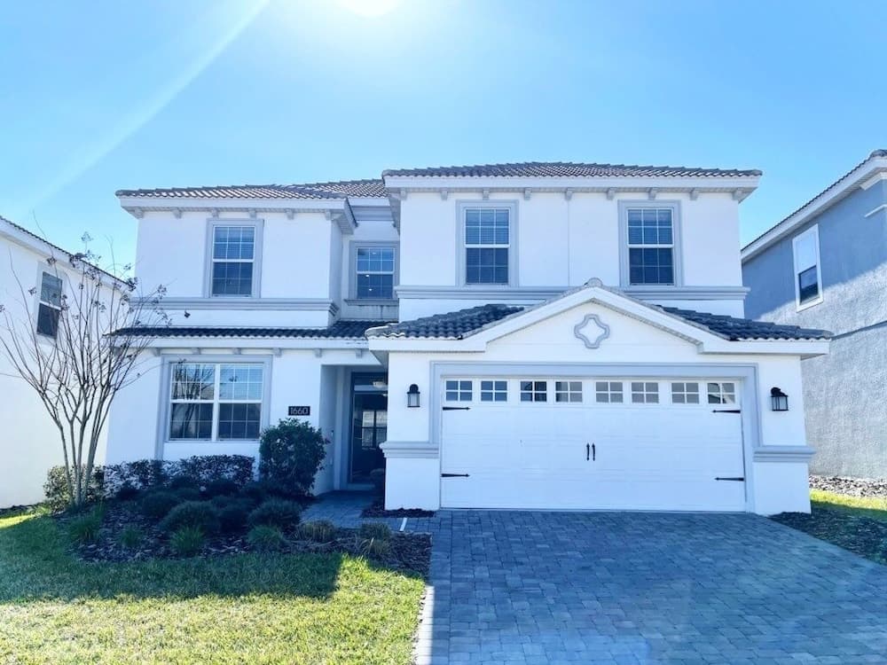 Beautiful 6 Bed Pool Game Spa Home Champions Gate 6 Bedroom Home by Redawning