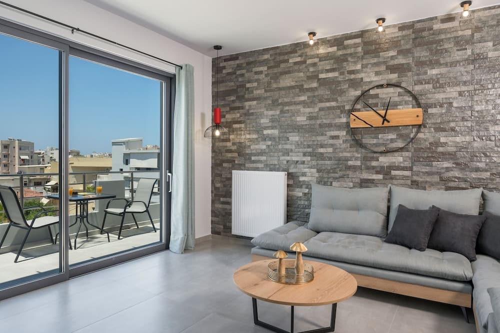 Aromi Apartments