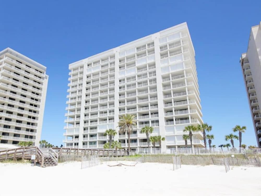 Pelican Pointe by Southern Vacation Rentals