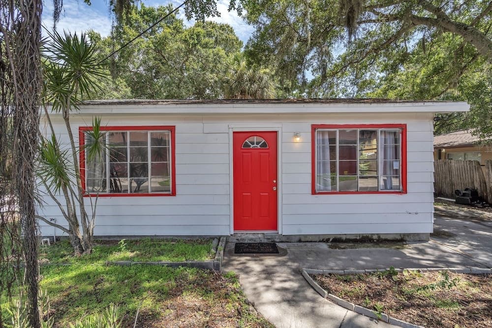 Downtown Single Family Modern Bungalow Close To Beaches And Dining 2 Bedroom Home by RedAwning