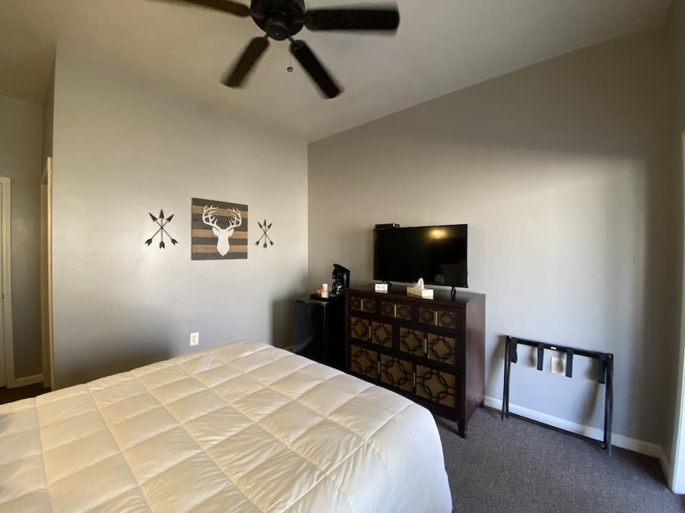 The Copperhead Lodge