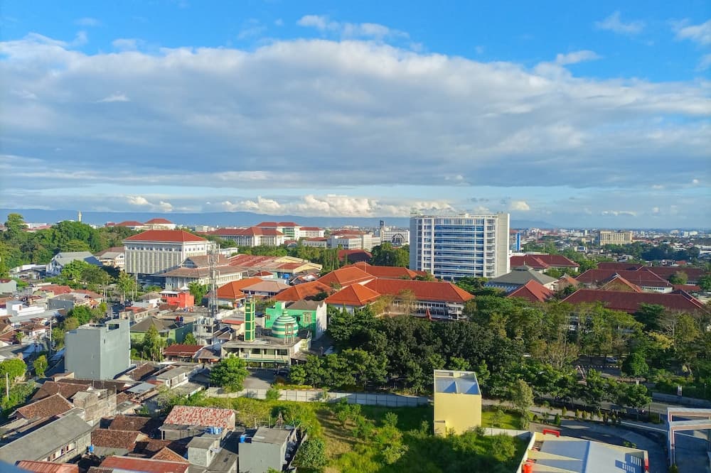 Homey And Tidy Studio Apartment At Taman Melati Sinduadi