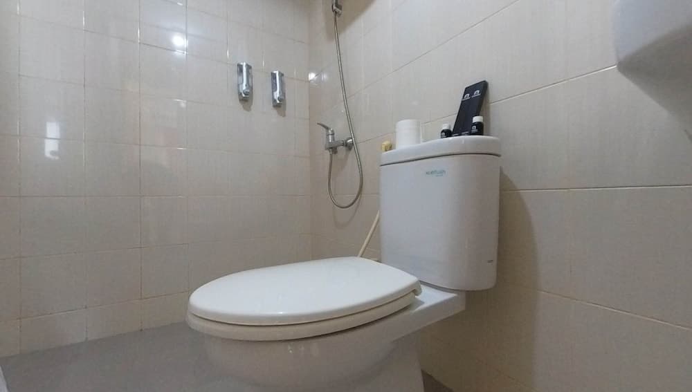 Nice And Comfy Studio At Amethyst Apartment