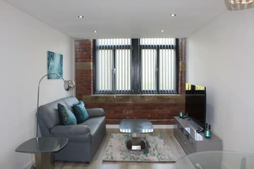 Luxury 1-bed Apartment Bradford Free Parking