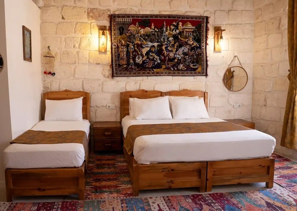 Mons Masius Otel
