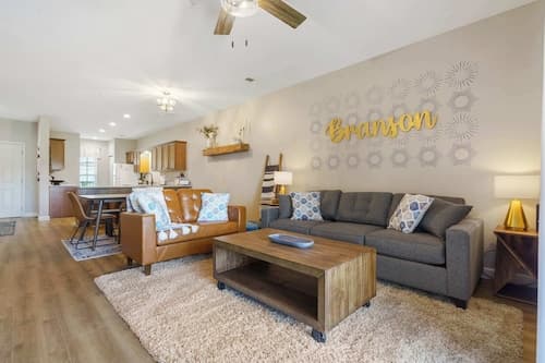 The Branson Experience - Balcony w/ Golf Views