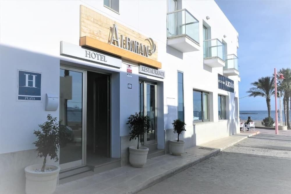 Hotel Alboran