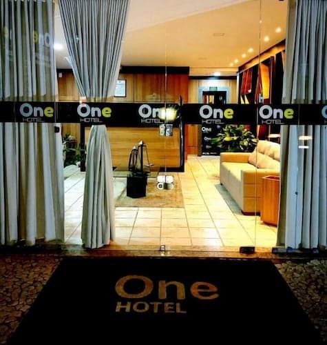 ONE HOTEL