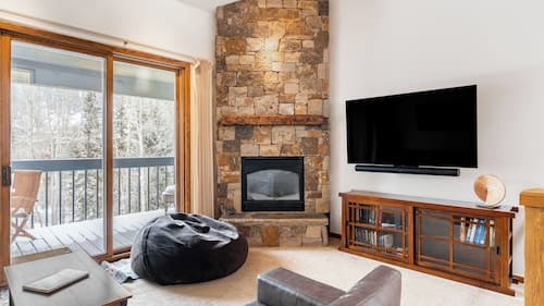 Riverside Condos C202 by Avantstay Condo Close To Downtown, Town Park & Ski Lift #8
