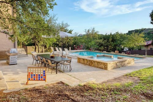 Hudson by Avantstay Magnificent Home w/ Beautiful Views, Multiple Living Areas, Pool & Games!