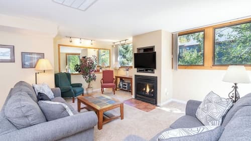 Telluride Lodge 405 by Avantstay Close to Slopes & Town!