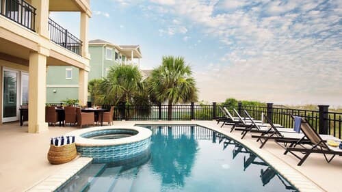 Oceanfront, Pool+hot Tub, Game Room, Views Steps to Beach Lido by Avantstay