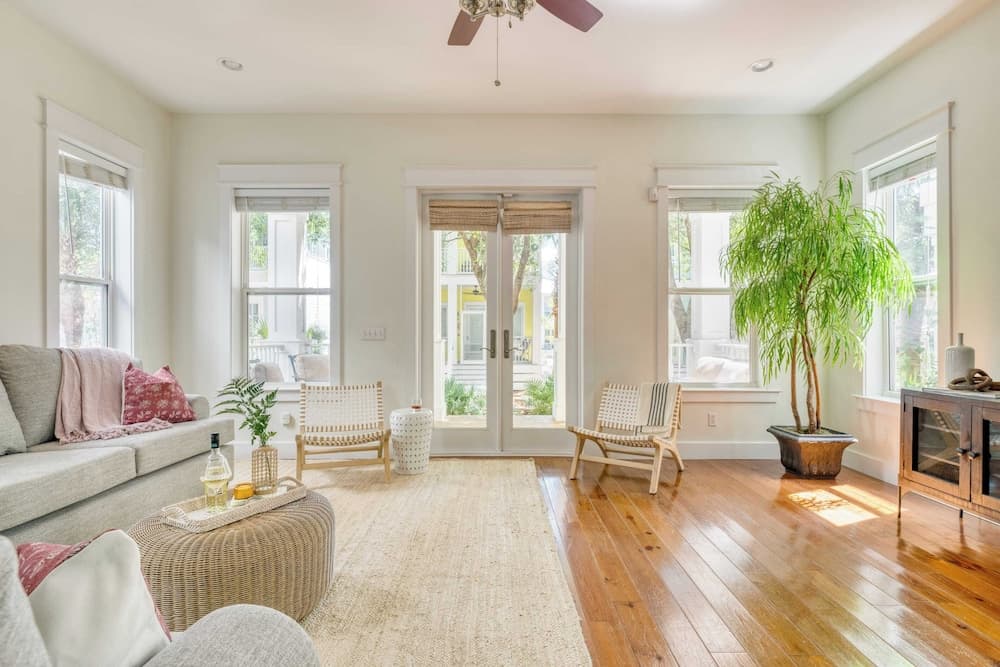 Bellview by Avantstay Gorgeous Home w/ Multiple Balconies & Living Areas