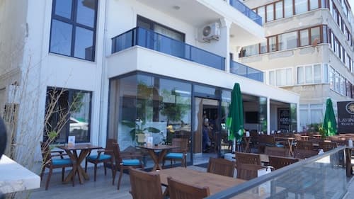The Lavington Hotel
