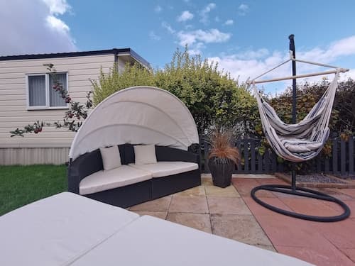 Lakes and Woodlands Overstone Holiday Park