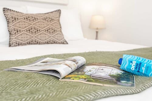 Bright Bayswater Apartment