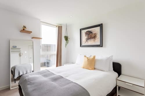 Stunning Brentford Penthouse