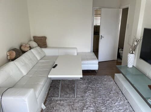 Charming 1-bed Apartment, Vibrant London Location