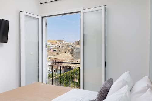 City Panorama - One Bedroom Apartment