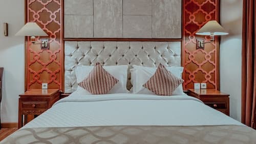 Royal Brongto Hotel