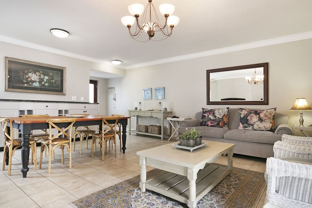 Winelands Golf Lodges 10