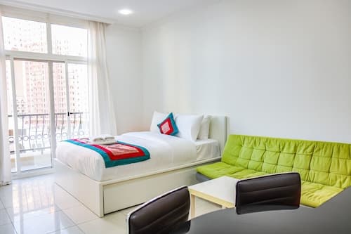 Studio Apartment in Spring Oasis