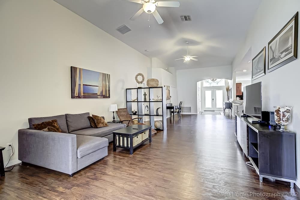 Gated Community, Private Pool and Game Room Near Disney!!!