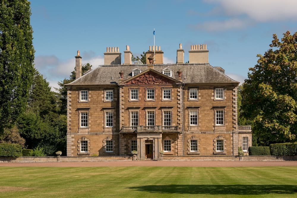 JOIVY Gilmerton House - Historic Scottish Mansion